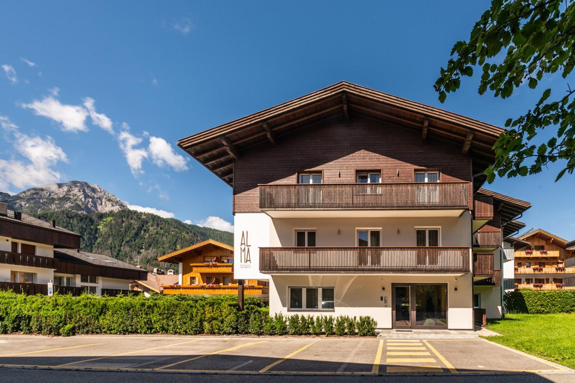 Alma Mountain Residence Dobbiaco Exterior foto